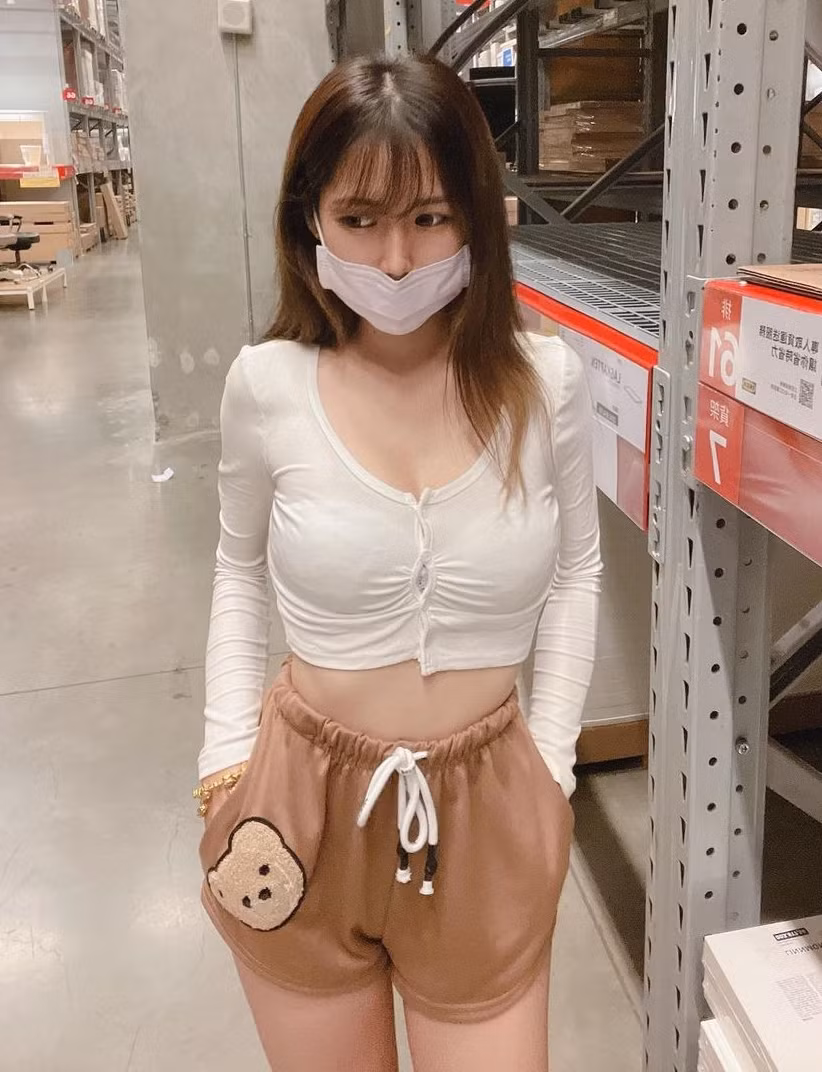 Theo tìm hiểu, Wawa Hsu là một trong những hot girl gợi cảm sở hữu khối tài sản lớn.