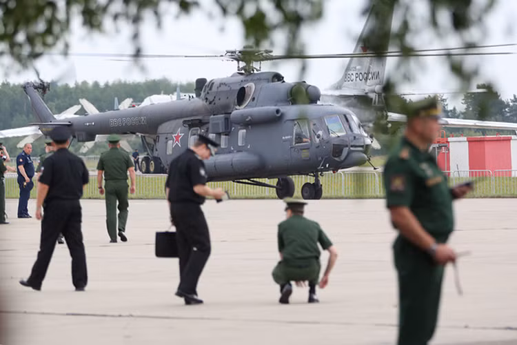 Trực thăng vận tải quân sự Mi-8 của Không quân Nga được trưng bày tại Army-2017. Nguồn ảnh: TASS.