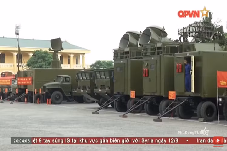 Từ trong việc bảo đảm kỹ thuật và huấn luyện hàng ngày Lữ đoàn tên lửa 679 đã đúc rút kinh nghiệm đưa ra một loạt sáng kiến kỹ thuật để giải quyết những khó khăn mà đơn vị tên lửa này đang vướng phải. Từ đó làm chủ và phát huy hết sức mạnh của tổ hợp tên lửa đất đối hải 4K44B Redut. Nguồn ảnh: QPVN.