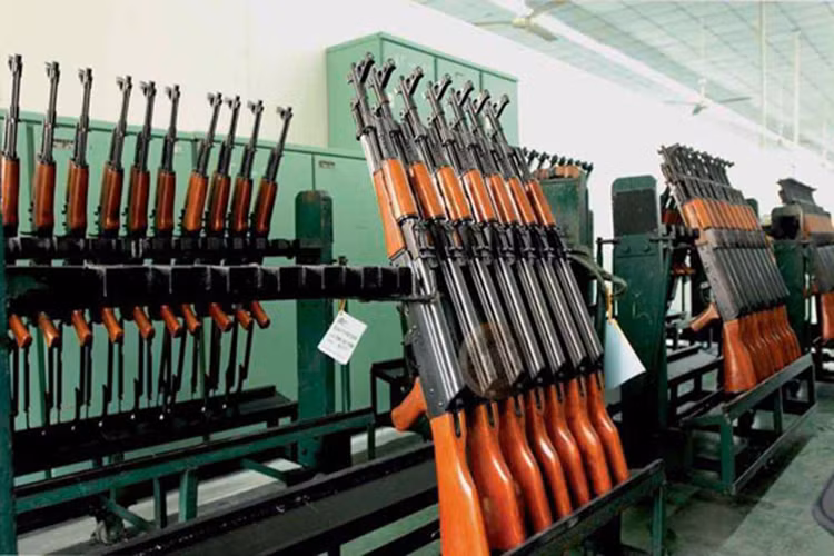 Các biến thể của Type 56 cũng được phát triển dựa trên sự phát triển của AK-47 với các biến thể bán gấp hay rút gọn khác nhau như Type 56-1 hay Type 56-2. Nhưng nhìn chung nó vẫn mang những nét đặc trưng của AK-47. Có thể nói Type 56 là bước tiền đề quan trọng để Trung Quốc nghiên cứu và phát triển các dòng súng trường tấn công tương lai sau này. Nguồn ảnh: qq.com.