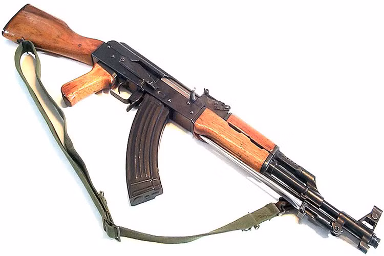 Type 56 là một ví dụ rõ nét nhất của việc Trung Quốc vay mượn công nghệ quân sự nước ngoài để tăng cường sức mạnh quân đội cũng như tăng cường khả năng công nghiệp quốc. Và trong những nước từng sản xuất AK-47 thì Trung Quốc là quốc gia thành công nhất. Nguồn ảnh: firearmsworld.net.