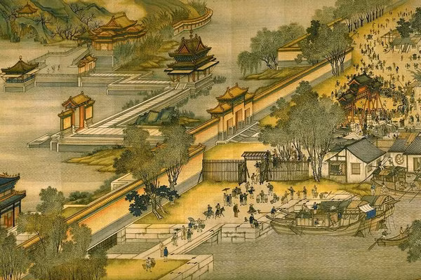 Bao quanh các thành phố là những bức tường thành cao. Đến tối, các cổng thành dẫn vào bên trong thành bị đóng chặt. Không ai được phép ra vào thành khi trời tối trừ trường hợp có lệnh đặc biệt từ triều đình.