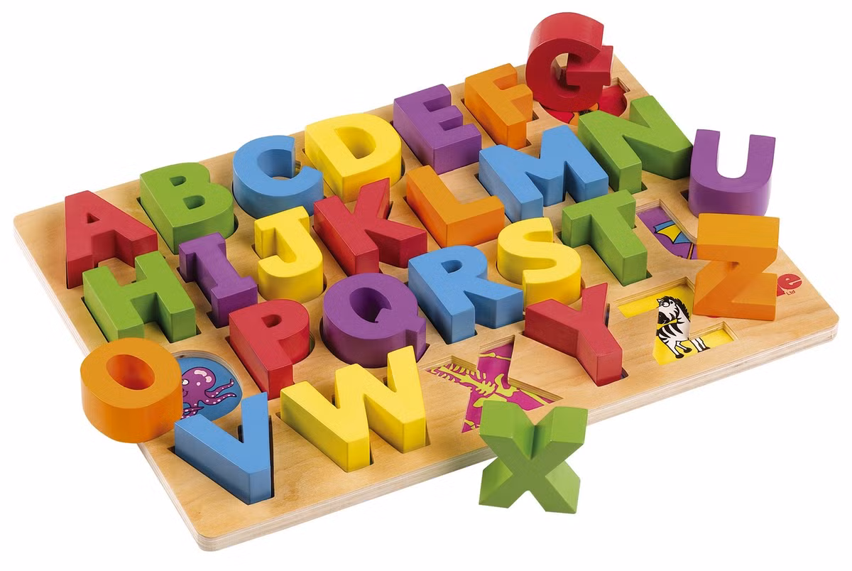 Trong bảng chữ cái của Thổ Nhĩ Kỳ không có chữ “X” và chữ “Q”. Thay vào đó, bảng chữ cái của quốc gia này có một số chữ cái khác như chữ “i” không có dấu chấm bên trên.