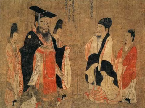 Sử sách Trung Quốc có đề cập đến Tam Hoàng, Ngũ Đế. Đây là thời kỳ lịch sử đầu tiên của Trung Quốc và đó cũng là các vị vua huyền thoại của Trung Quốc trong thời kỳ từ năm 2852 TCN - 2205 TCN.