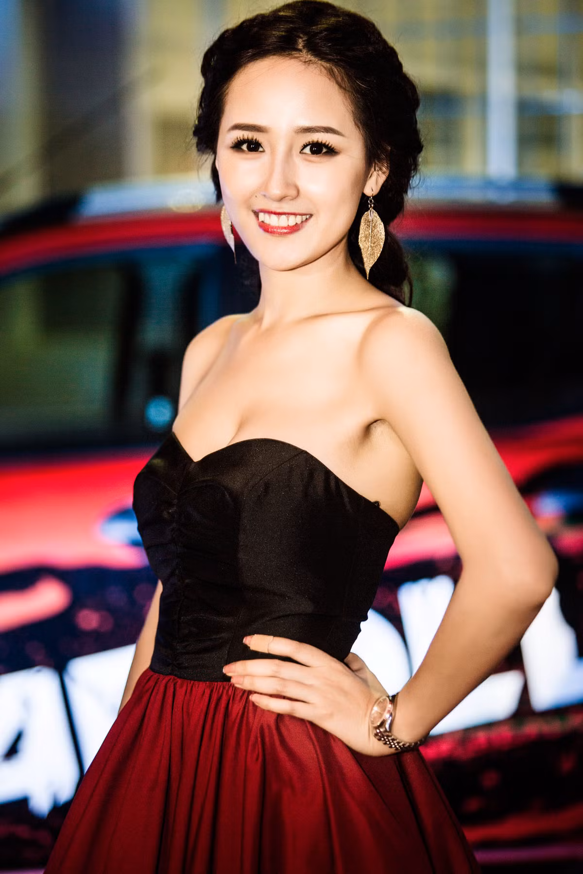 Tối qua Hoa hậu Mai Phương Thúy xuất hiện lộng lẫy trong sự kiện mà cô là gương mặt đại diện.