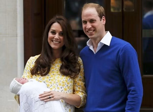 Đến năm 2015, gia đình Hoàng tử William đón thêm thành viên mới trong gia đình khi Công nương Kate Middleton hạ sinh công chúa Charlotte.