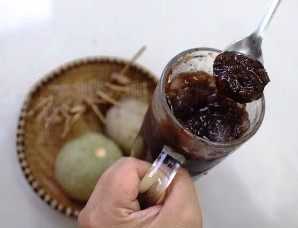 Đặc biệt, người Trà Vinh còn ngâm rượu từ quả quách để uống vì nó có công dụng tốt với người bị bệnh cao huyết áp và bổ thận.