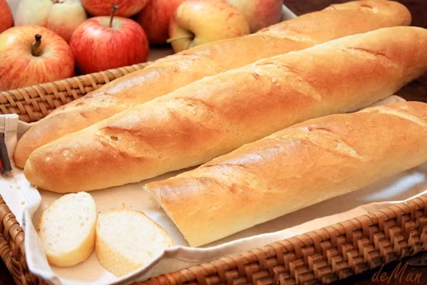 Bánh mì tốt cho hệ tiêu hóa và phòng tránh nguy cơ bị táo bón, bạn nên bổ sung vào thực đơn hàng ngày của gia đình mình. Ảnh: Chè vằng.