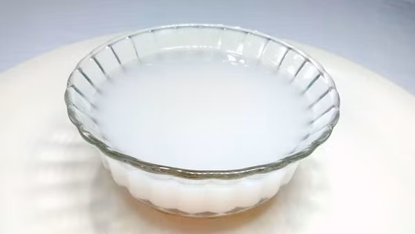 Hoặc bạn có thể chế biến bài thuốc trị đau bụng kinh từ củ gấu theo cách sau: cỏ gấu, lá ngải, nguyệt quý hoa, trần bì mỗi thứ 20g đem sắc lên uống sẽ có hiệu quả. Ảnh: Phụ nữ.