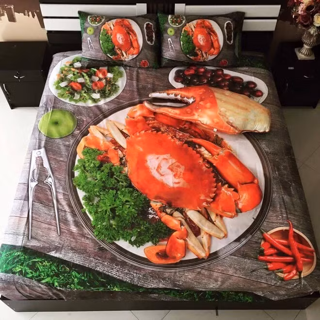 Chăn hải sản ngon mắt với đầy đủ nguyên liệu xả ớt ăn kèm. Ảnh: SaoTV.