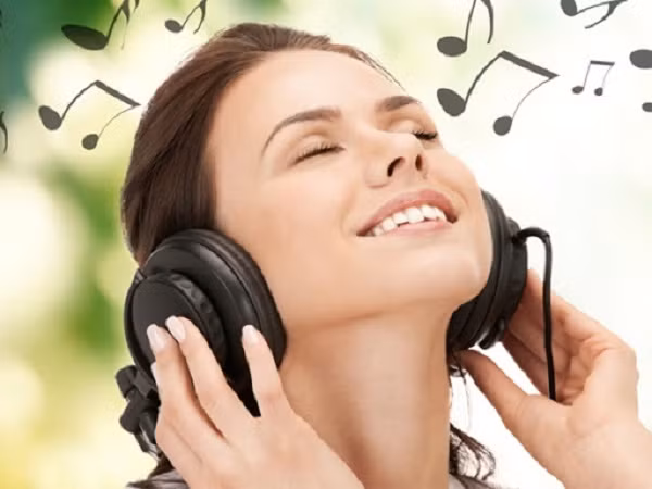  Một số cách khác: Giảm tiêu thụ các chất béo bão hòa như bơ, dầu dừa; tăng cường tiêu thụ thực phẩm chứa probiotic, ăn thực phẩm giàu protein, tập thể dục mỗi ngày, duy trì ngủ đúng giờ, nghe nhạc…