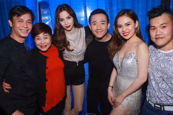 Cứ bị chê bai Hồ Ngọc Hà được loạt người tình bênh "chằm chặp" - Hình 4 Cu bi che bai Ho Ngoc Ha duoc loat nguoi tinh benh "cham chap"-Hinh-4