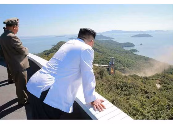 "Động cơ này mang lại khả năng vận chuyển hiệu quả cho các vụ phóng những vệ tinh khác nhau, bao gồm vệ tinh quan sát trái đất đạt đẳng cấp thế giới", KCNA cho biết.