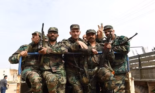 Các binh sĩ Syria tại thành phố Tel Rifaat, tỉnh Aleppo. Ảnh: SF.