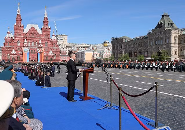 Tổng thống Nga Vladimir Putin phát biểu trong buổi lễ duyệt binh tại Quảng trường Đỏ. Ảnh: Sputnik.
