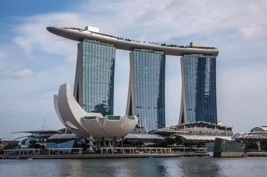 Những địa điểm cụ thể được lựa chọn tổ chức Hội nghị tại Singapore bao gồm Khách sạn Marina Bay (ảnh), Shangri-La và Sentosa. Ảnh: Straittimes.