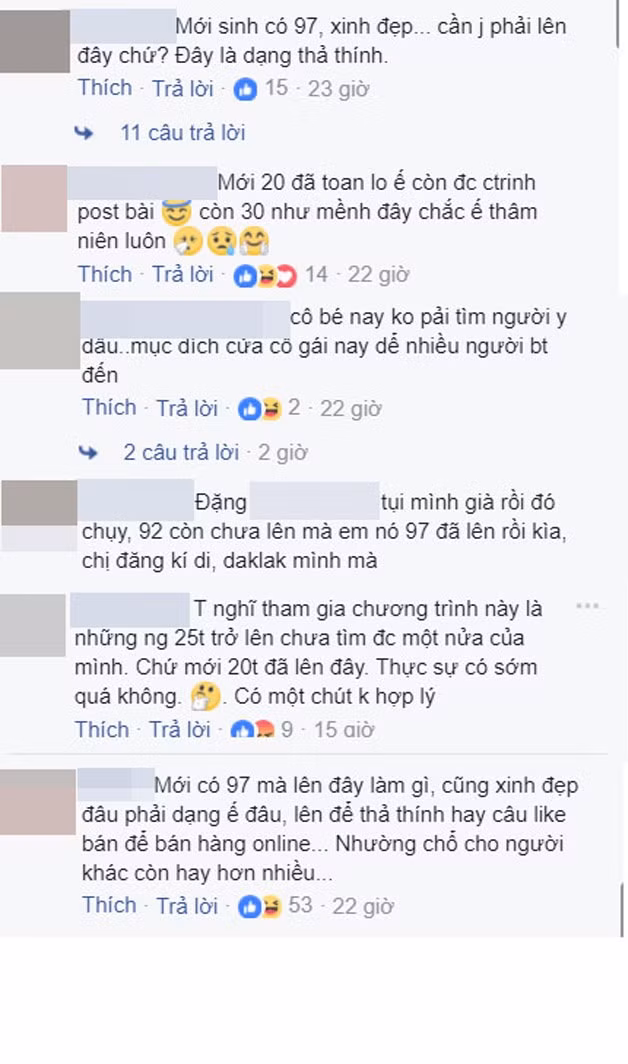 Tuy nhiên, không ít người lên tiếng bênh vực cô gái Tây Nguyên. Họ cho rằng, dù là lứa tuổi đôi mươi hay đã “quá lứa nhỡ thì”, chỉ cần còn độc thân đều có quyền nhờ chương trình mai mối. Trước những tranh cãi của cộng đồng mạng, chúng tôi đã liên hệ với Ngọc Anh, nghe cô chia sẻ nhiều hơn về bản đăng ký này. Ngọc Anh rất bất ngờ khi bản đăng ký ngắn ngủi của mình lại được cộng đồng mạng quan tâm. Kể từ khi xuất hiện trên Fanpage Bạn muốn hẹn hò, cô được nhiều người kết bạn và nhắn tin làm quen. Thậm chí, một số người còn chơi xấu khiến cô bị khóa Facebook gần 1 ngày liền.