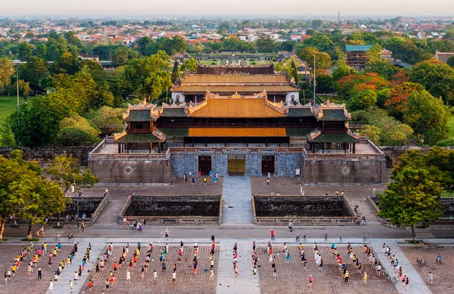 Ngọ Môn là cổng chính lớn nhất của Hoàng thành Huế. Theo Trung tâm Bảo tồn Di tích Cố đô Huế, gọi là Ngọ Môn vì cổng quay mặt về hướng Ngọ, tức hướng nam theo triết lý phương Đông truyền thống. Trên thực tế, hướng của Ngọ Môn cũng như toàn bộ Kinh thành Huế là hướng Càn - Tốn, tức hướng tây bắc - đông nam, nhưng vẫn được xem là hướng Ngọ - hướng nam.