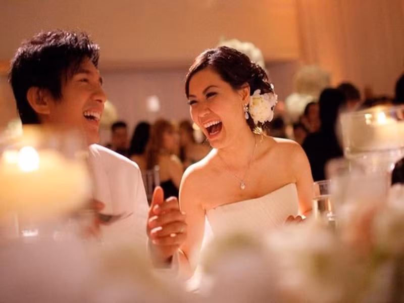 Cả hai quen biết nhau từ năm 2005 nhưng chính thức hẹn hò vào năm 2010. Sau 3 năm yêu, Đan Trường cưới Thủy Tiên làm vợ. Ảnh: FB Thủy Tiên