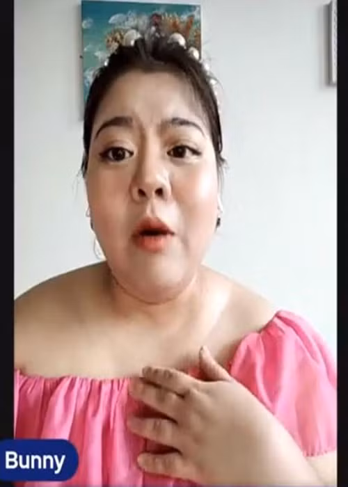 Nữ người mẫu ngoại cỡ thường xuyên tham gia các chương trình thời trang, làm đẹp. Lần cuối cùng Khánh Hà làm khách mời là ngày 27/11.