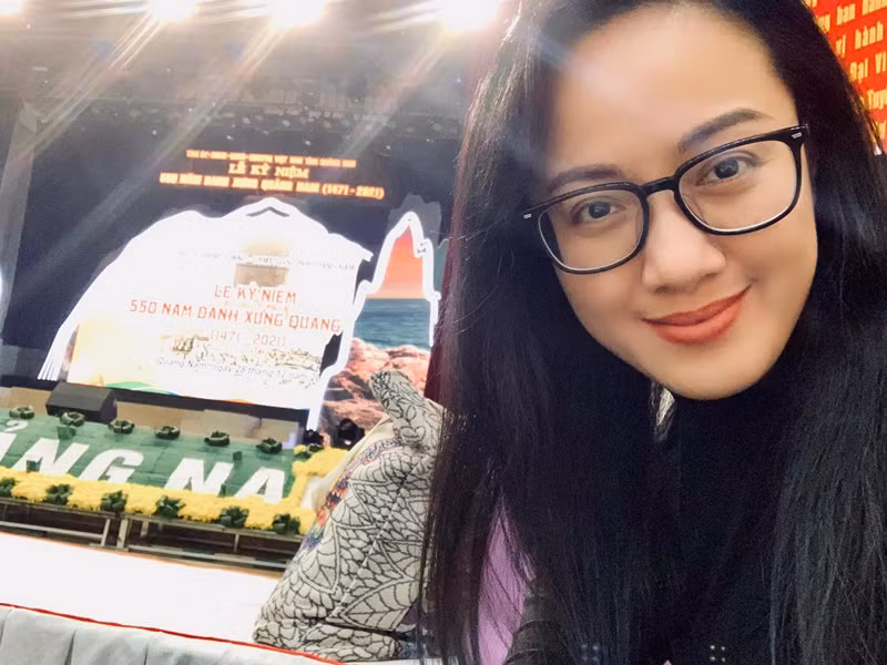BTV Hoài Anh lên tiếng trước thông tin rời Bản tin Thời sự 19h BTV Hoai Anh len tieng truoc thong tin roi Ban tin Thoi su 19h