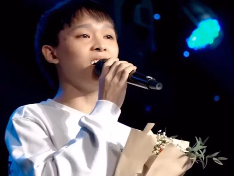 Hồ Văn Cường và dàn con nuôi đi hát của Phi Nhung giờ ra sao? Ho Van Cuong va dan con nuoi di hat cua Phi Nhung gio ra sao?