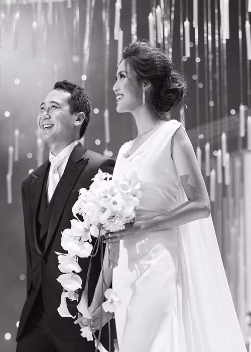 Lan Khuê kết hôn vào tháng 10/2018. Ông xã của người đẹp là doanh nhân Tuấn John.