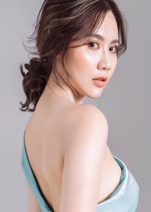 Nữ diễn viên cho biết, chỉ sau 5 tháng ly hôn, cô đã ký được hợp đồng mua nhà.