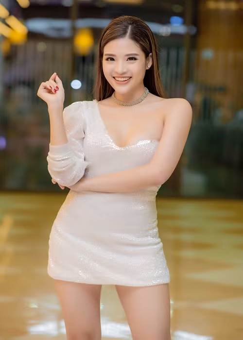 Hiện tại, Phan Hoàng Thu dành phần lớn thời gian kinh doanh ở lĩnh vực làm đẹp.