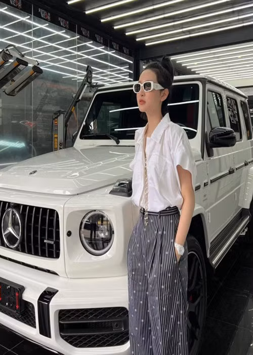Rời The Voice, Hiền Hồ sống sang chảnh không kém Hương Tràm, Đức Phúc Roi The Voice, Hien Ho song sang chanh khong kem Huong Tram, Duc Phuc