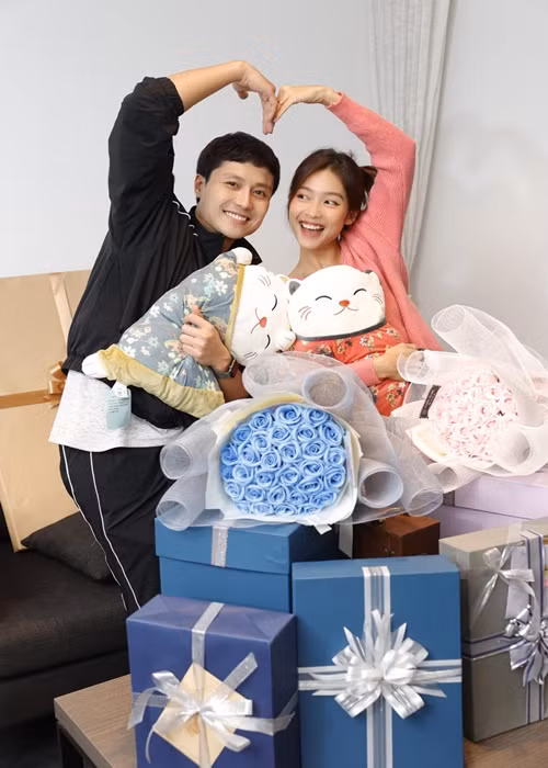 Biết Thanh Sơn và Khả Ngân đều độc thân, nhiều khán giả nhiệt tình ghép cả hai thành một cặp. Ảnh: FB Thanh Sơn