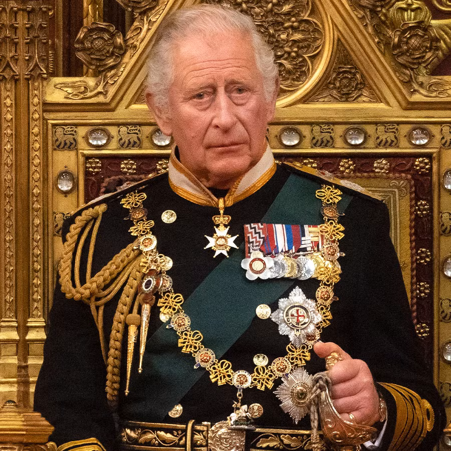 Điện Buckingham gần đây đã hé lộ một số thông tin quan trọng về lễ đăng quang của Vua Charles III. Theo thông tin được công bố, lễ đăng quang của Vua Charles III được tổ chức vào ngày 6/5 sẽ có một số khác biệt so với nghi lễ của Nữ hoàng Elizabeth vào năm 1953.