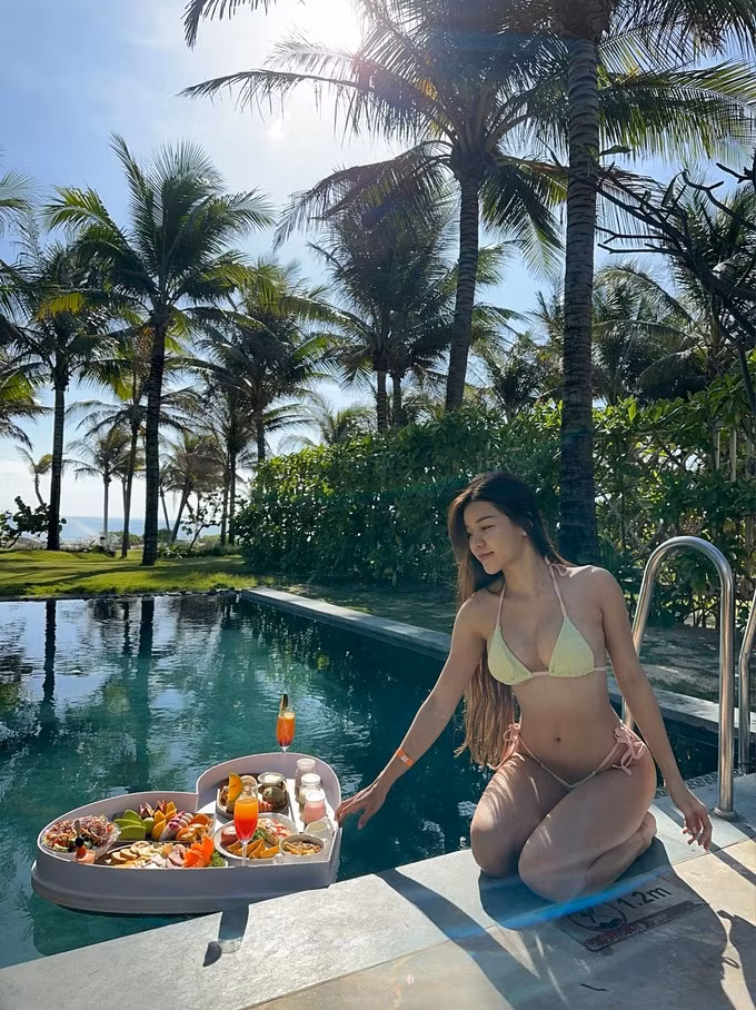 Cac nang Wags Viet “chay dua” khoe anh nong bong don he-Hinh-11