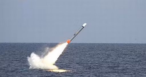 Mục tiêu của số tên lửa Tomahawk này sẽ nhằm vào các hệ thống phòng không, trung tâm chỉ huy và các sân bay quân sự. Bước đầu làm tê liệt các hệ thống trên để các phương tiện hỏa lực khác và máy bay không tàng hình sẽ dễ dàng "qua cửa" hơn, trong các hoạt động quân sự tiếp theo. Nguồn ảnh: Hải quân Mỹ