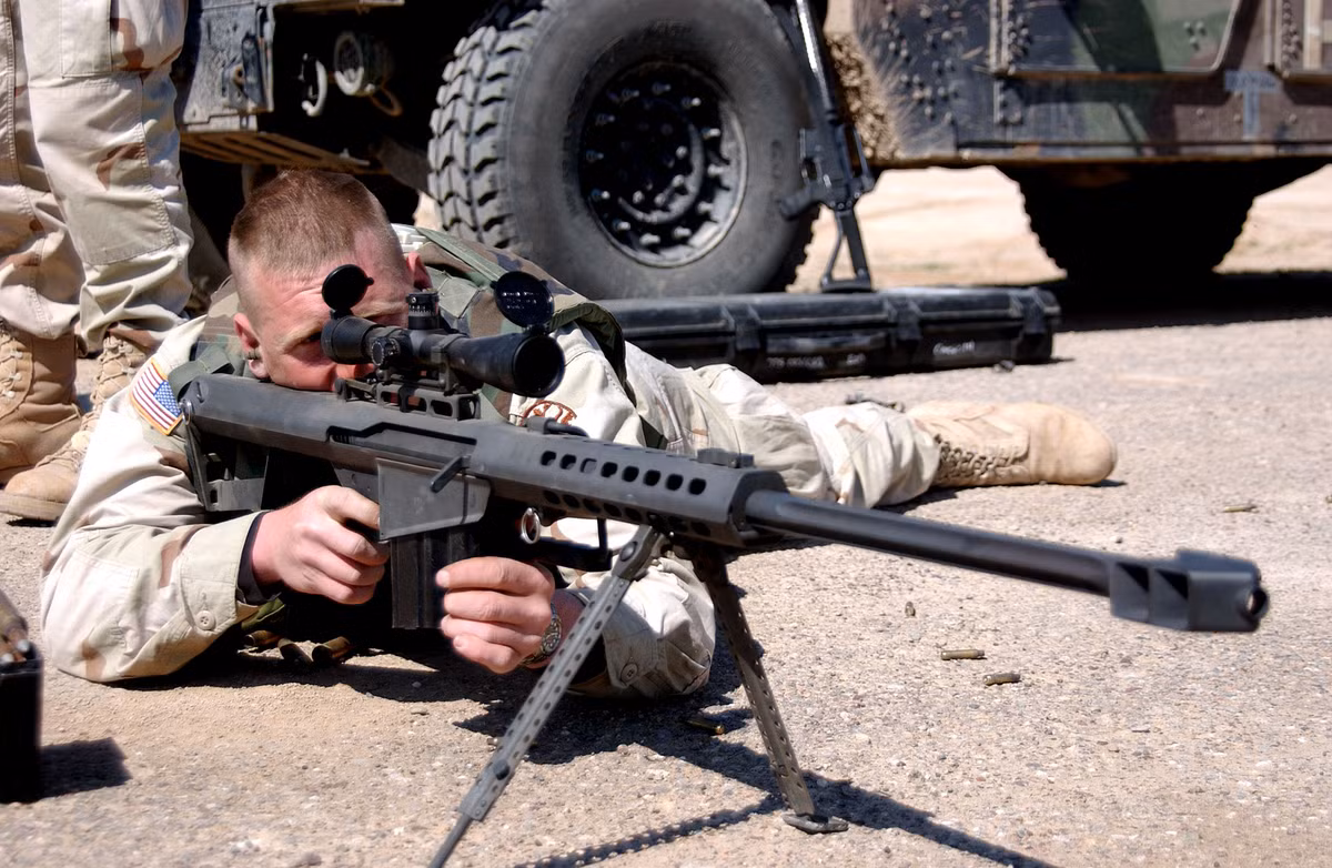 M82 Barrett được thiết kế để tiêu diệt các phương tiện, vũ khí quan trọng của đối phương như máy bay đang đỗ trên sân bay, đài radar, xe tải và nhiều phương tiện quan trọng khác ở tầm xa. Mặc dù M82 Barrett vẫn có thể dùng bắn tỉa sinh lực địch, nhưng mục đích chủ yếu là phá hủy vũ khí, khí tài quân sự.