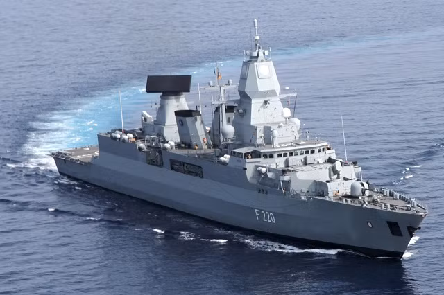 Hải quân nhiều nước trong đó có Anh, Australia, Nhật Bản và đặc biệt là Mỹ trong năm 2020 đã nhiều lần điều tàu chiến đến khu vực Biển Đông với mục tiêu tương tự hành động sắp tới của Đức đó là ngăn chặn sự bành trướng và các động thái bắt nạt của Bắc Kinh đối với các quốc gia láng giềng trên biển của họ. Sự lớn mạnh ngày càng nhanh chóng của Trung Quốc thực sự làm cho các quốc gia có lợi ích to lớn tại khu vực Châu Á - Thái Bình Dương vô cùng lo ngại. Ảnh: Tàu chiến của Hải quân Đức.
