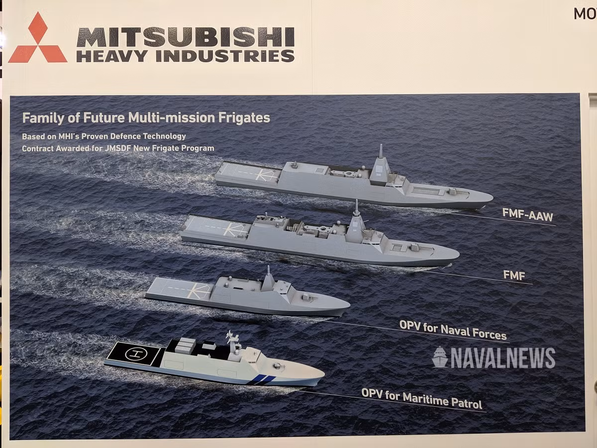 Khinh hạm 30FFM do công ty Mitsubishi Heavy Industries của Nhật Bản phát triển. Lượng giãn nước tiêu chuẩn của loại khinh hạm này là 3.900 tấn, khi đầy tải đạt 5.500 tấn. Mặc dù so với Gowind 2500 của Pháp, về lượng giãn nước cũng như khả năng chiến đấu, 30FFM đều cao hơn; nhưng so với Iver Huitfeldt của Đan Mạch, thì 30FFM không hơn về sức mạnh chiến đấu, cũng như tầm hoạt động.