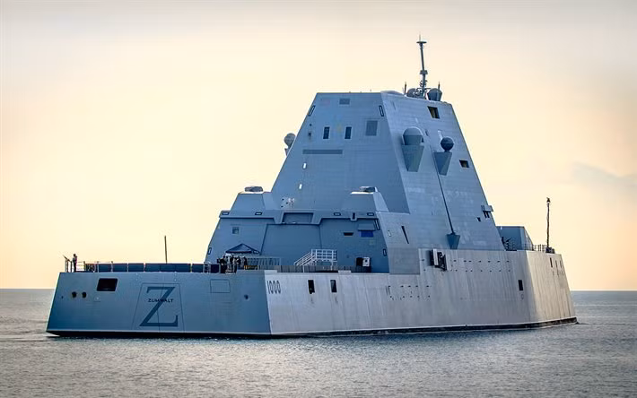 Ngoài ra Hải quân Mỹ còn có kế hoạch lắp đặt radar mảng pha hai băng tần lên Zumwalt, để phát triển thành tàu phòng không đánh chặn tên lửa cỡ lớn chuyên dụng, để bổ sung những khiếm khuyết của hệ thống NMD của Mỹ - Nguồn ảnh: Hải quân Mỹ.
