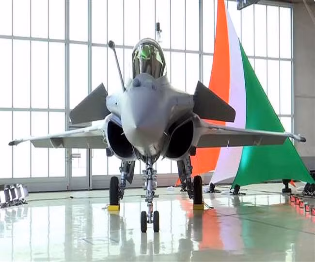 Trên thực tế, Rafale là một trong những máy bay chiến đấu đắt nhất thế giới hiện nay, giá bán một chiếc từ 240-260 triệu USD. Cho đến nay, Rafale mới chỉ được xuất khẩu sang Ai Cập, Qatar và Ấn Độ, và các quốc gia này cũng đang "giảm mạnh" các đơn đặt hàng.