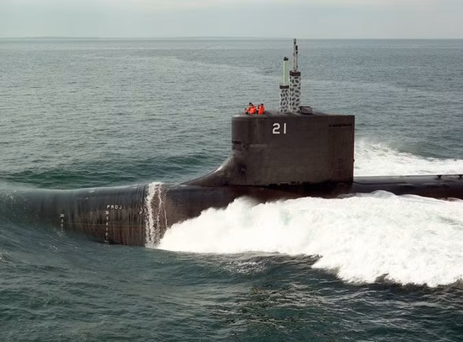Tàu ngầm lớp Seawolf được trang bị bộ định vị thủy âm khẩu độ rộng BQQ 5D.