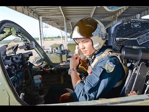 Tất cả số Su-22 trong biên chế của chúng ta đều đã được nâng cấp lên chuẩn Su-22M3 và Su-22M4, tuy nhiên về cơ bản khoang lái của chúng vẫn cực kỳ "cổ điển" với hệ thống đồng hồ cơ hiển thị thông tin bay thay vì màn hình tinh thể lỏng như trên các loại chiến đấu cơ hiện đại ngày nay.