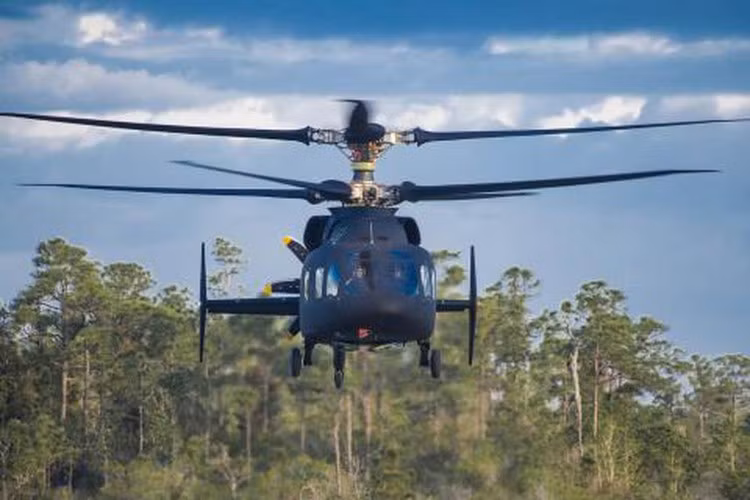 SB-1 Defiant được kỳ vọng sẽ thay thế cho cả mẫu trực thăng tấn công AH-64 Apache và trực thăng vận tải UH-60 Black Hawk đều đã lỗi thời