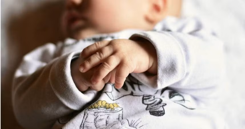 Bé sơ sinh gặp nạn vì y tá làm việc đáng sợ này Be so sinh gap nan vi y ta lam viec dang so nay