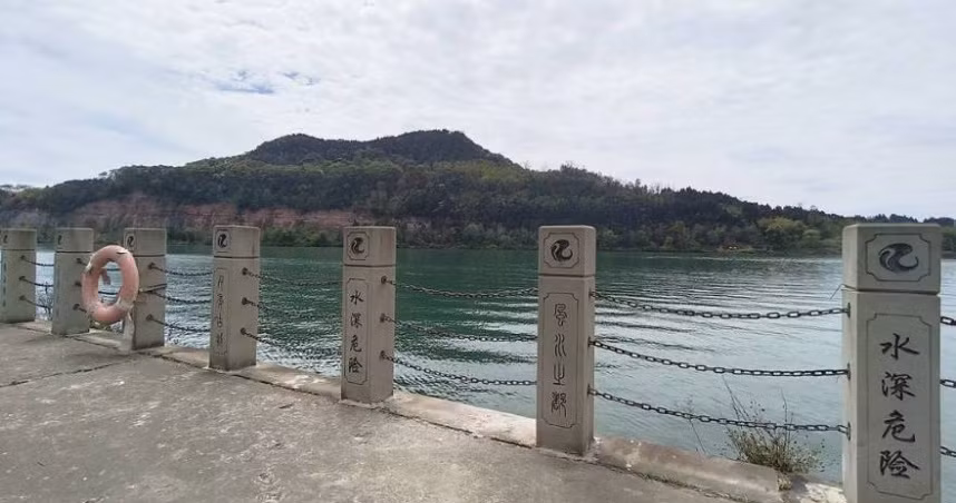 Quen minh cuu co gai tu tu, 3 nam sinh qua doi