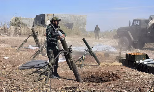 Cũng trong những ngày vừa qua, nhiều phương tiện truyền thông Israel cho biết, Iran dường như đã rút bớt sự hiện diện quân sự của mình ở khu vực này, đồng thời sơ tán quân nhân khỏi một số cứ điểm trước những khó khăn do đại dịch COVID-19 và cuộc khủng hoảng kinh tế gây nên.