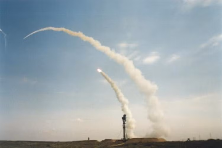 Hệ thống S-300 của Syria chỉ được trang bị tên lửa lạc hậu, không cho phép nó chiến đấu với máy bay tiêm kích hiện đại của Israel, do bán kính hoạt động tiêu chuẩn của đạn nhỏ hơn nhiều so với thông tin ban đầu.