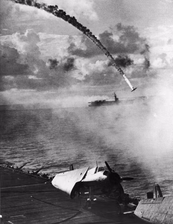 Sau khi Nhật Bản tấn công hạm đội Mỹ ở Trân Châu Cảng tháng 12/1941, chính quyền Washington quyết định tham gia vào Thế chiến 2 với tư cách dẫn đầu phe Đồng minh.