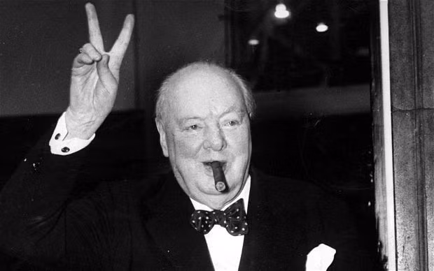Cụ thể, nhà độc tài Hitler đã ra lệnh cho cấp dưới lên kế hoạch ám sát một số quan chức cấp cao của Anh, bao gồm cả Thủ tướng Winston Churchill.