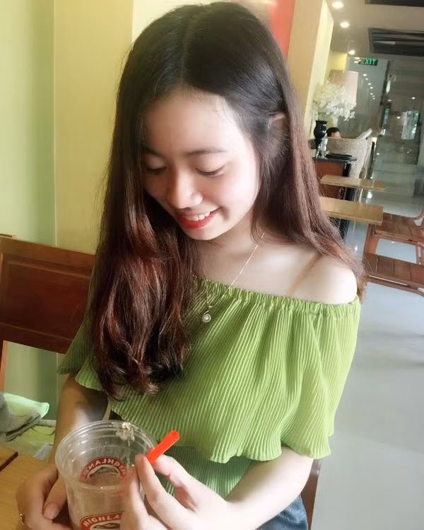 Nu sinh Y Duoc cuong mau xanh la - tu ban hoc cho den bang do cai dau…-Hinh-6