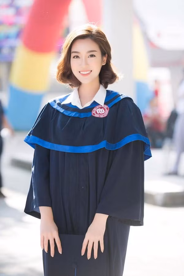 Dan mang ran ran ru nhau… hoc FTU de duoc lam Hoa hau-Hinh-5